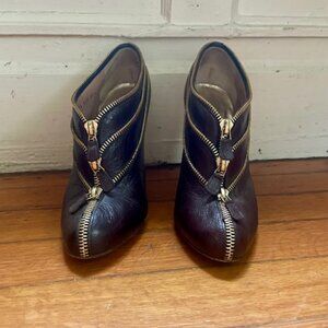 Armani Bordeaus Zipper Size 7 US